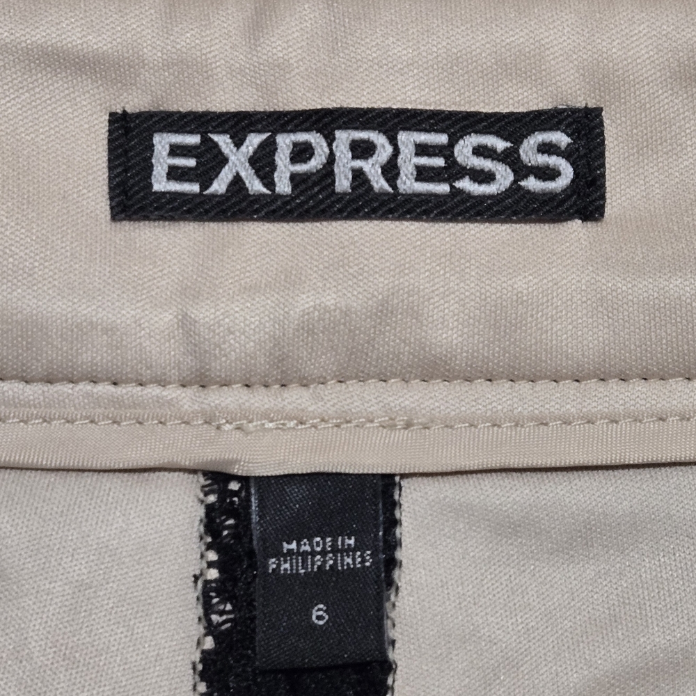 Express Black Lace Shorts Tan Lining High Waist Side Zipper Closure Size 6 - Picture 8 of 10